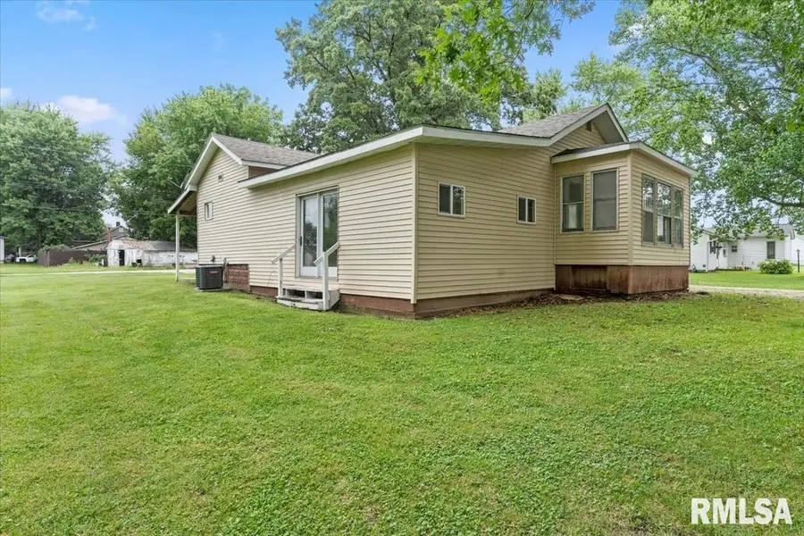 708 N 4th Street, Auburn, IL 62615 - #3