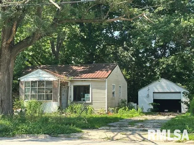 1621 W North Grand Avenue, Springfield, IL 62702 - #1