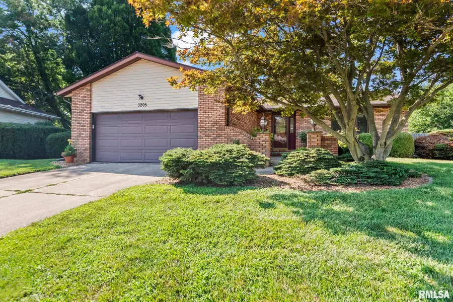 3205 Ivyton Drive, Springfield, IL 62704 - #3