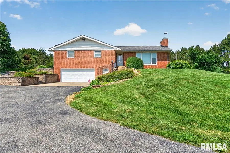 2033 Mcqueen Road, Pleasant Plains, IL 62677 - #2