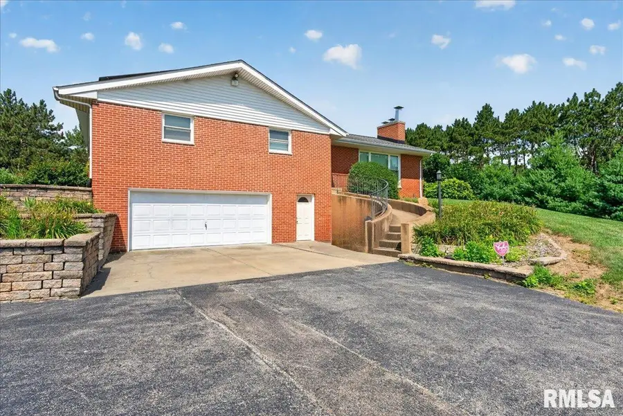 2033 Mcqueen Road, Pleasant Plains, IL 62677 - #3