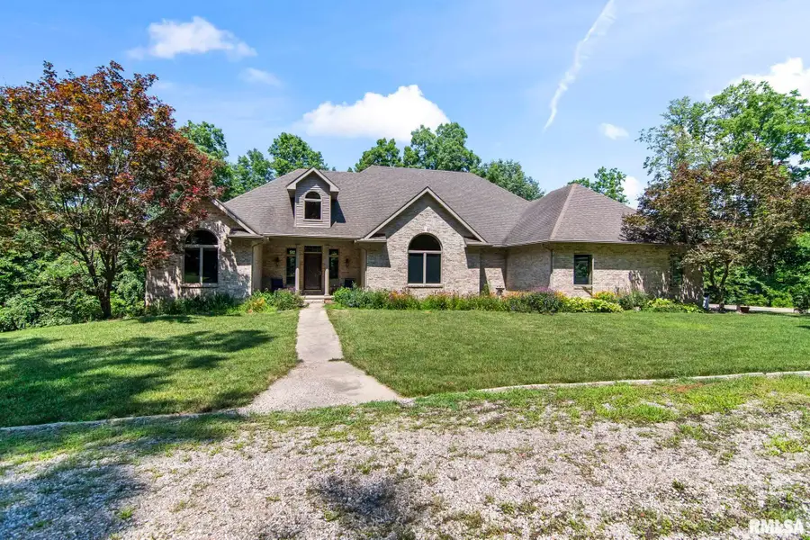 5640 Irwin Bridge Road, Pleasant Plains, IL 62670 - #3