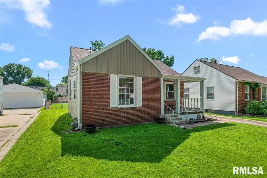 2212 S Pasfield Street, Springfield, IL 62704 - #3