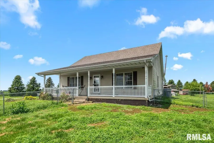 8755 E Main Street, Williamsville, IL 62693 - #2
