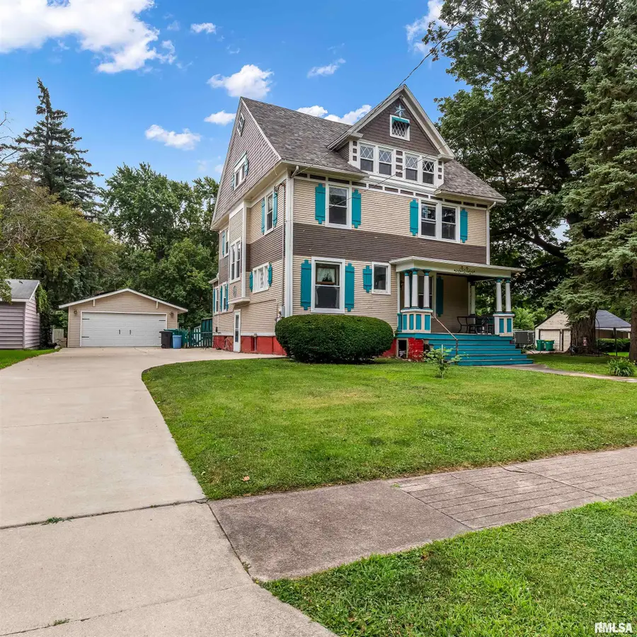 1509 N Cherry Street, Galesburg, IL 61401 - #2