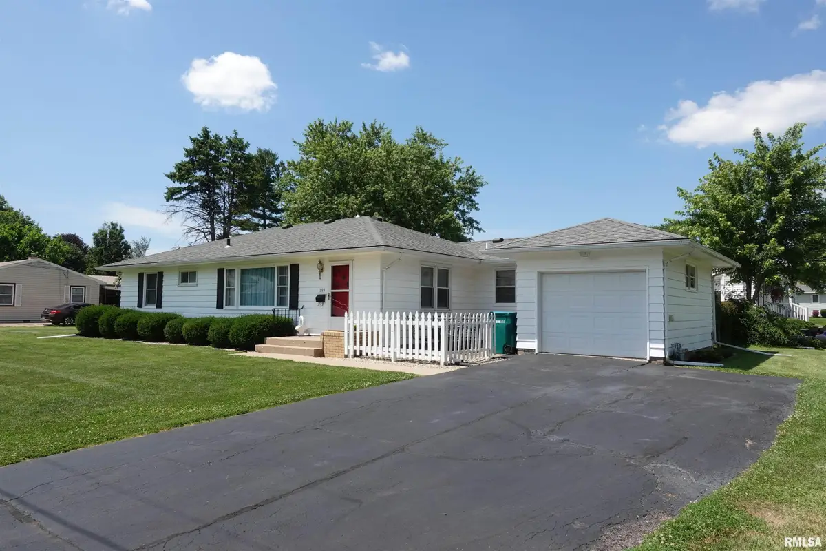1193 Spruce Avenue, Galesburg, IL 61401 - #1