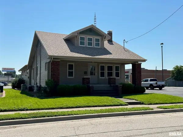 328 N Clay Street, Taylorville, IL 62568