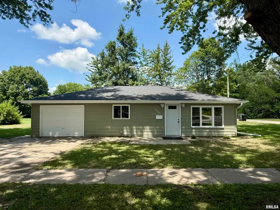 204 E Adams Street, Abingdon, IL 61410 - #2