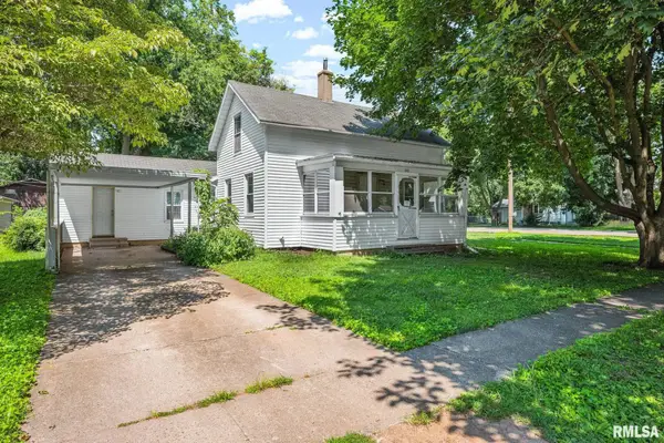202 S Logan Street, Mason City, IL 62664