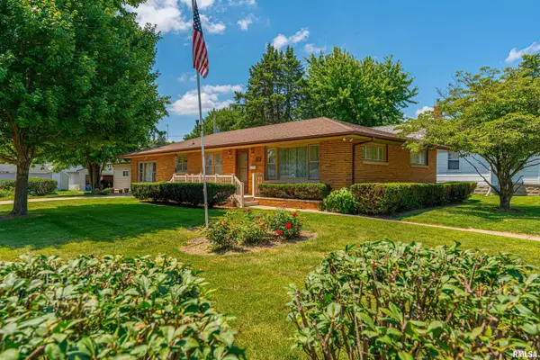 405 S State Street, Lincoln, IL 62656