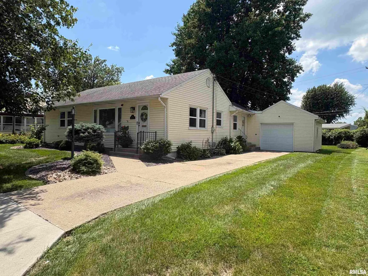 514 W Holford Drive, Quincy, IL 62301 - #1