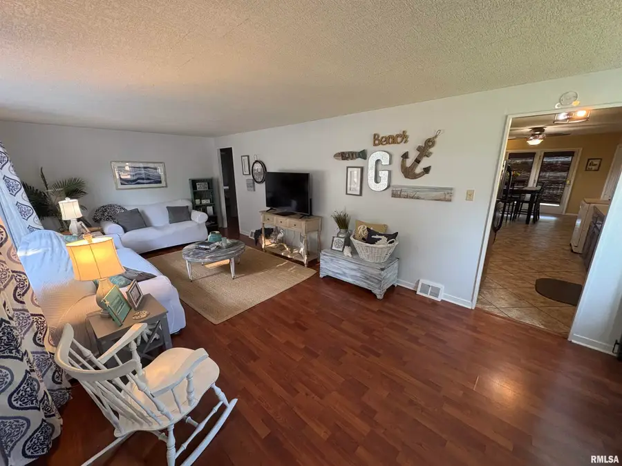 514 W Holford Drive, Quincy, IL 62301 - #3