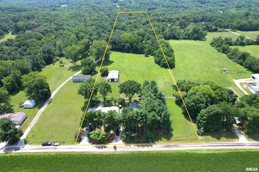 1521 N Mt Zion Road, Jacksonville, IL 62650 - #2