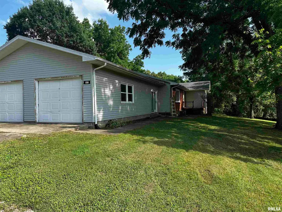 18112 Apple Tree Lane, Petersburg, IL 62675 - #3