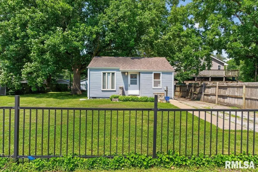 2827 S Walnut Street, Springfield, IL 62704 - #3