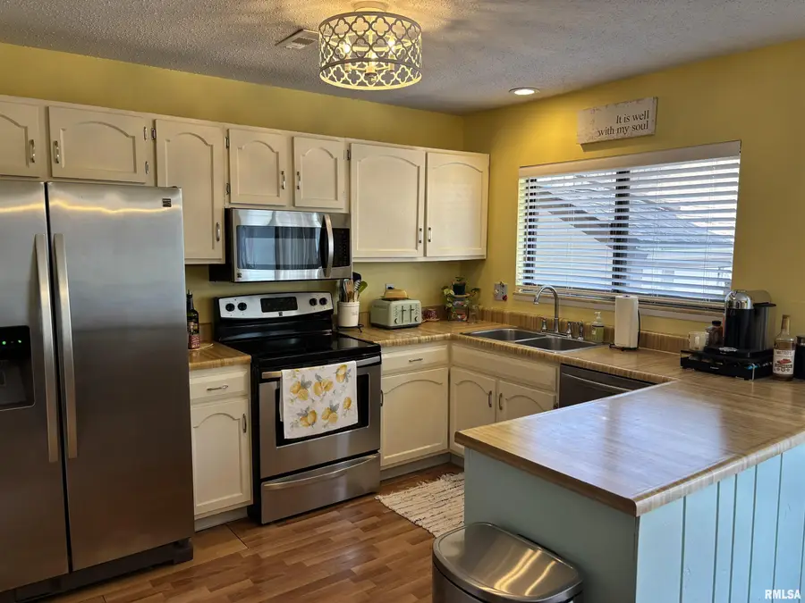 7 Whisperglen Lane, Springfield, IL 62704 - #2