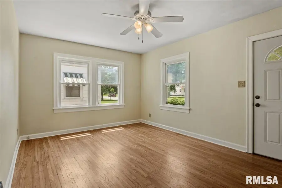2924 S 3rd Street, Springfield, IL 62703 - #3