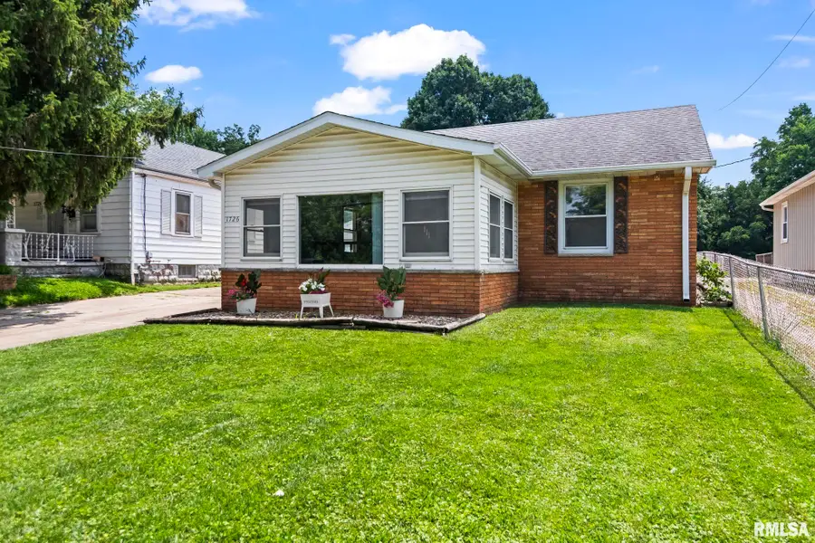 1726 E Stanford Street, Springfield, IL 62703 - #2