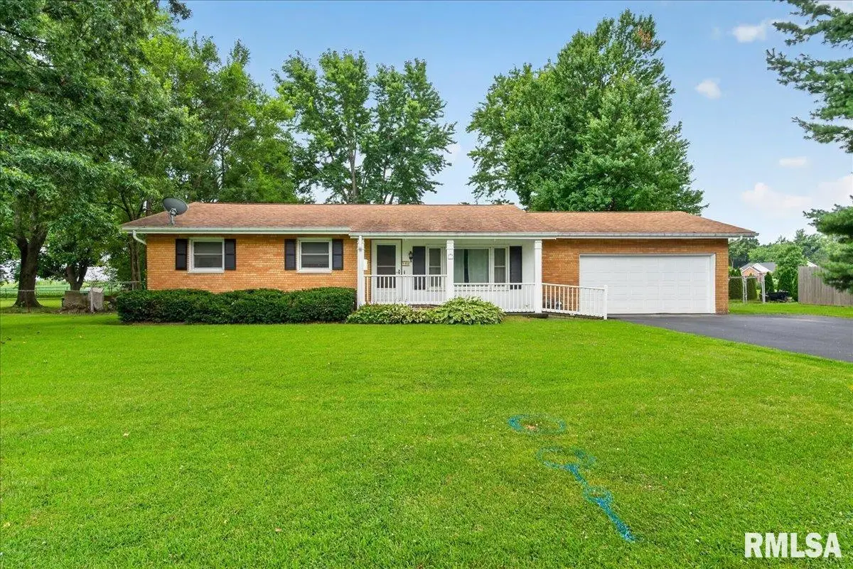 1 Oakwood Lane, Auburn, IL 62615 - #1