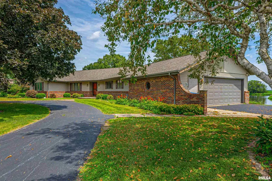 25 Lakewind Drive, Mount Pulaski, IL 62548 - #2