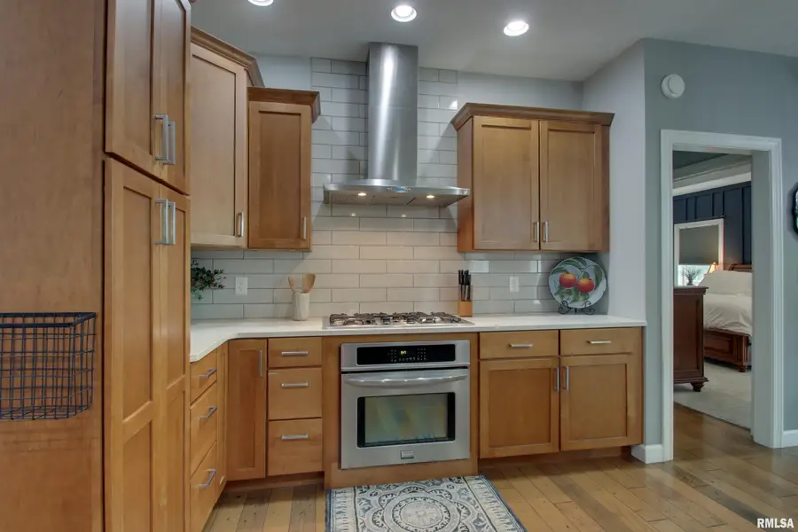 2730 Parkwood Drive, Quincy, IL 62305 - #2
