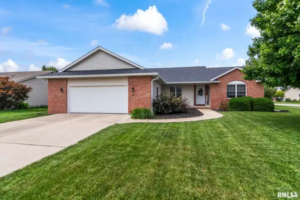 525 Pleasant Court, Chatham, IL 62629