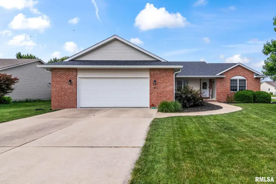 525 Pleasant Court, Chatham, IL 62629 - #3