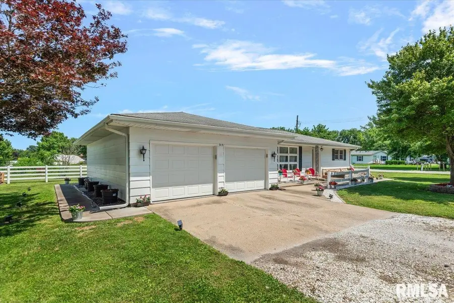 313 S Morgan Street, Ashland, IL 62612 - #3