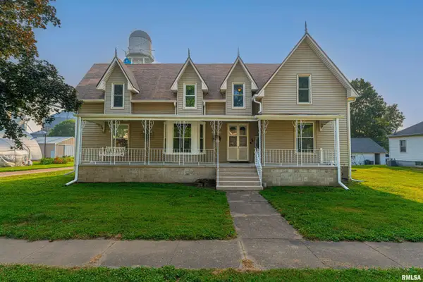 102 N Mason Street, New Holland, IL 62671
