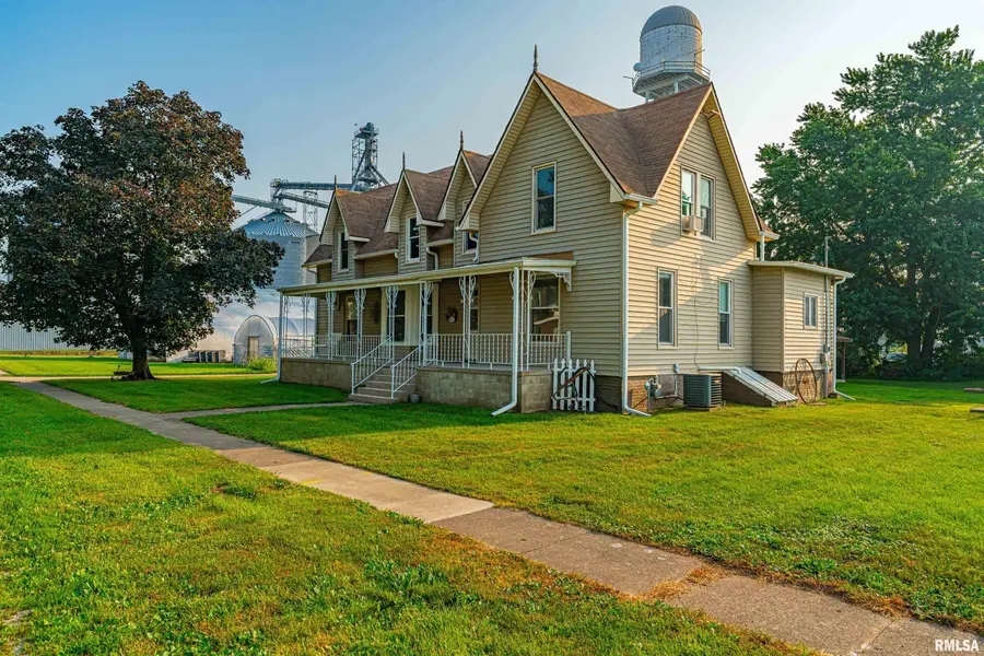 102 N Mason Street, New Holland, IL 62671 - #2