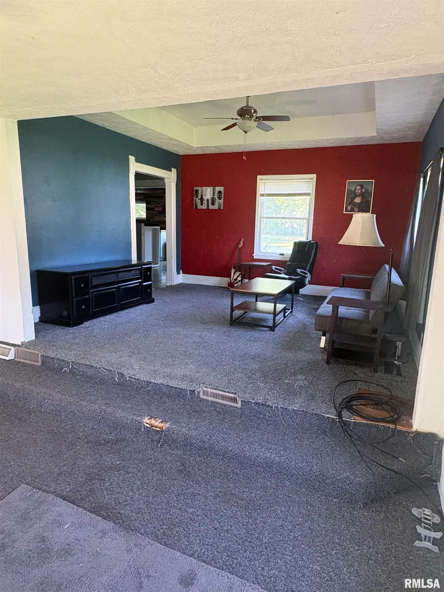 387 E Prairie Street, Waverly, IL 62692 - #2