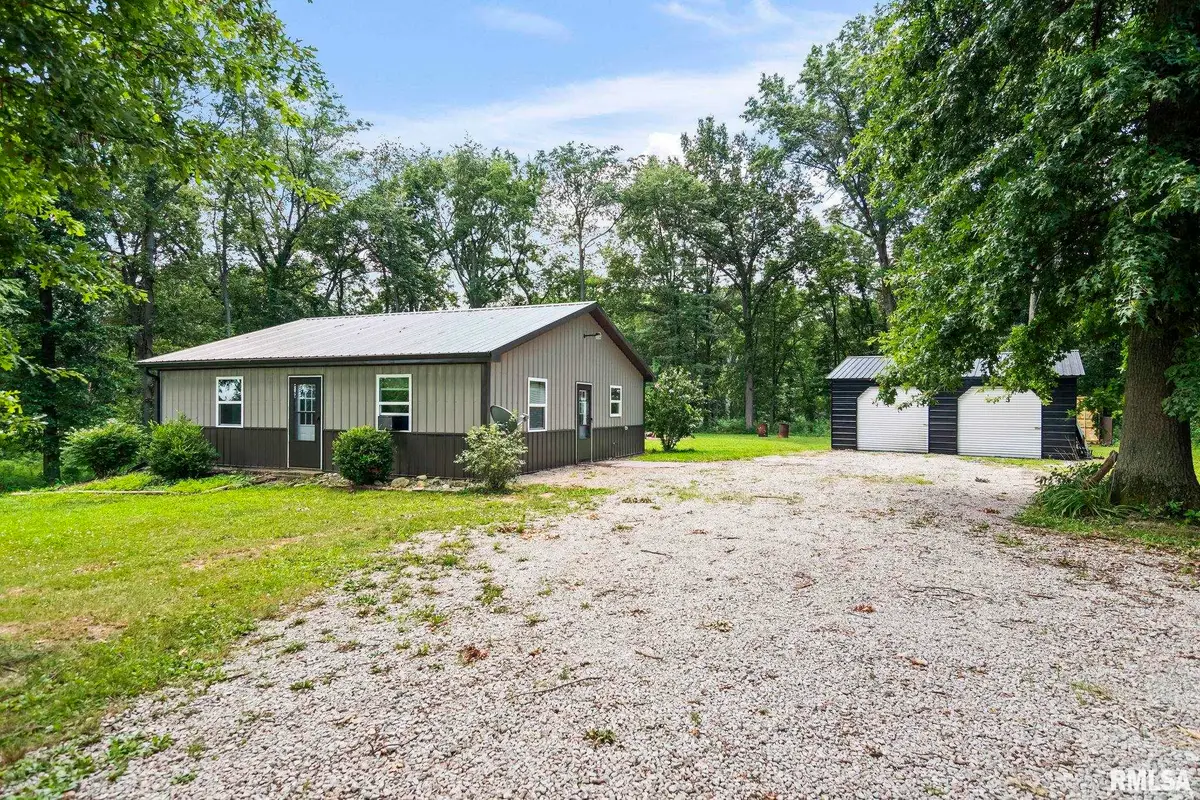 1195 Il Route 48 Route, Taylorville, IL 62568 - #1