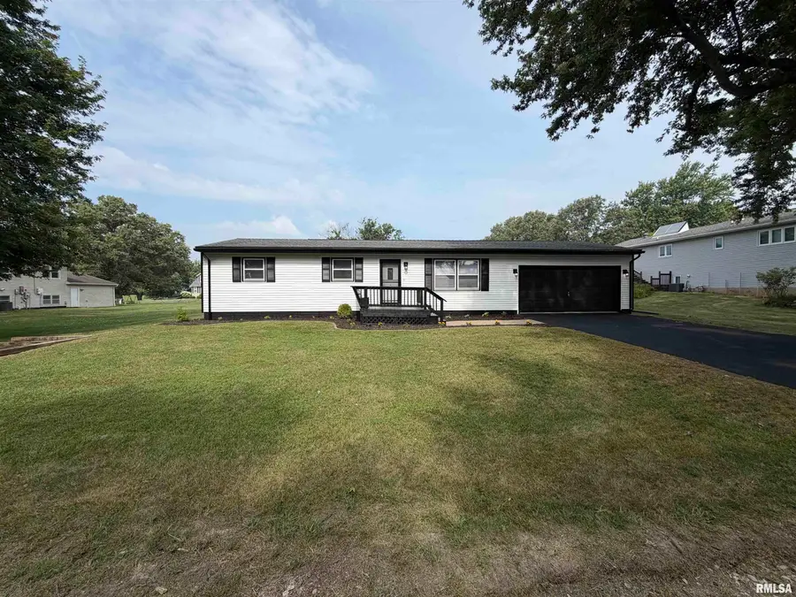 204 Sunnyview Drive, Galesburg, IL 61401 - #2