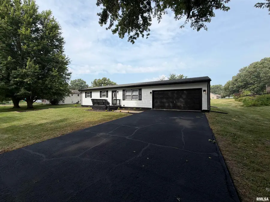 204 Sunnyview Drive, Galesburg, IL 61401 - #3