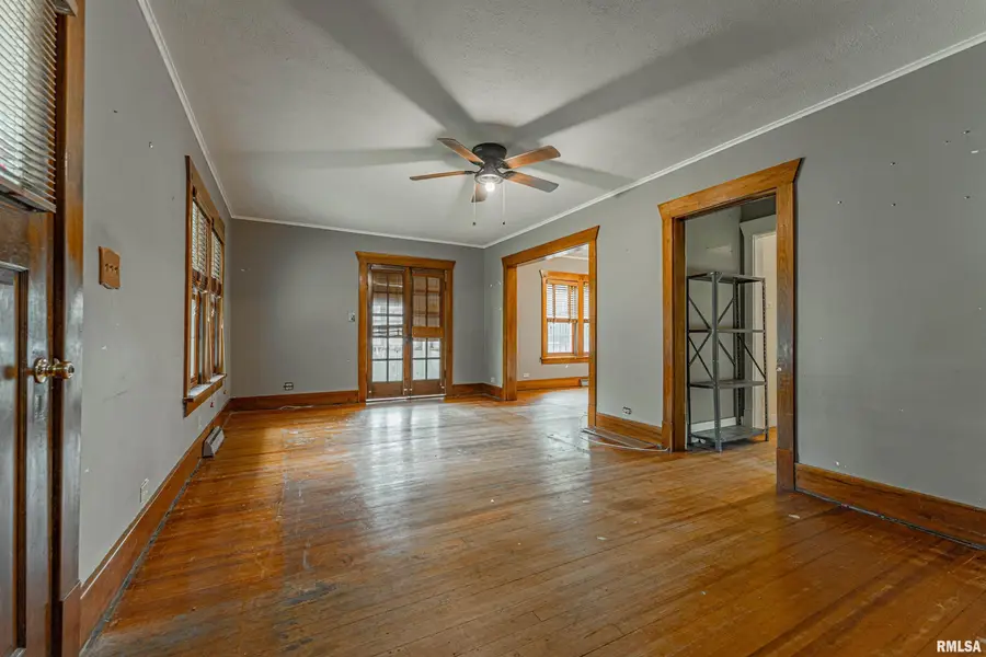 502 N Garden Street, Mount Pulaski, IL 62548 - #3