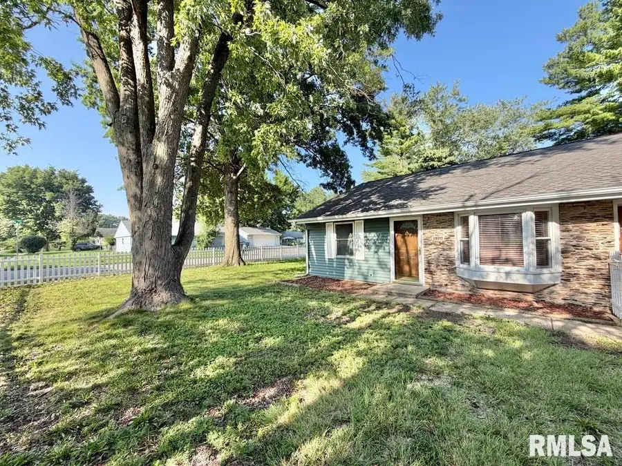 1920 Stanhope Road, Springfield, IL 62702 - #2