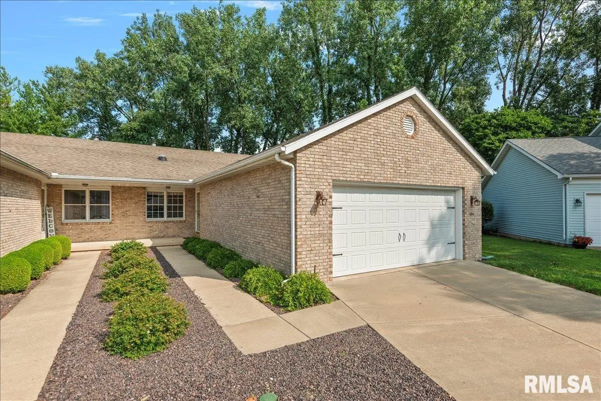 5201 Deerwood Lake, Springfield, IL 62703 - #1