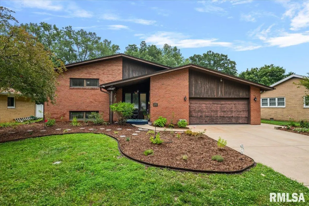 2400 Cahokia Drive, Springfield, IL 62703 - #1