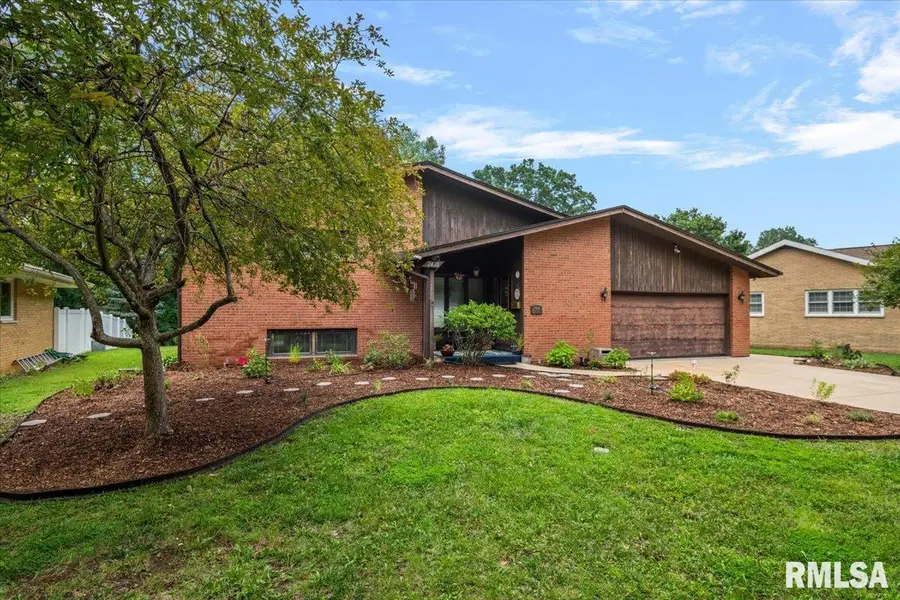 2400 Cahokia Drive, Springfield, IL 62703 - #2