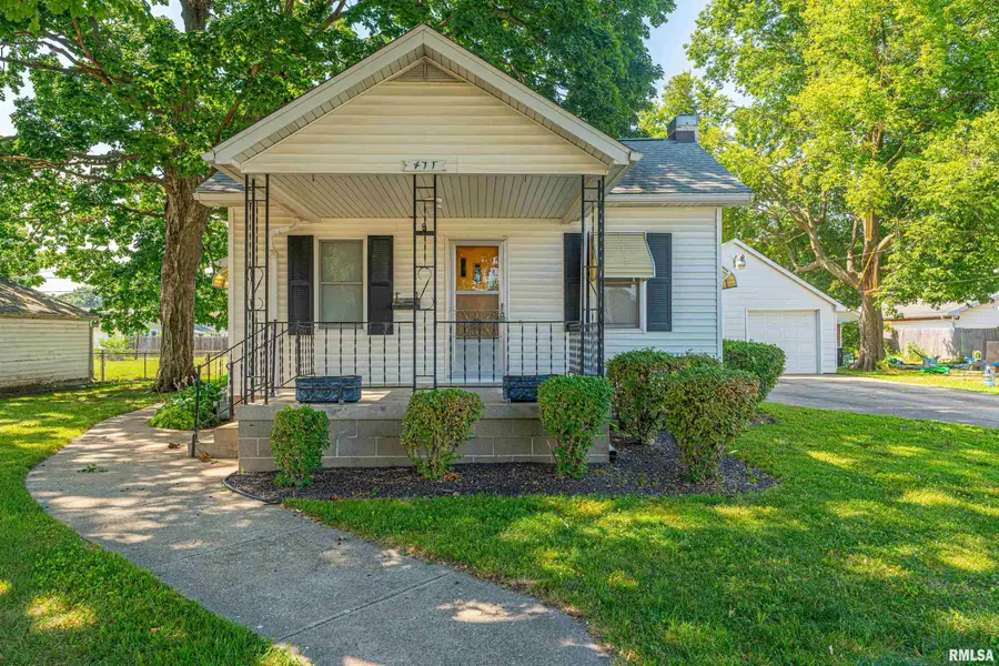 411 N Sherman Street, Lincoln, IL 62656 - #2