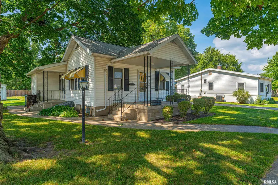 411 N Sherman Street, Lincoln, IL 62656 - #3
