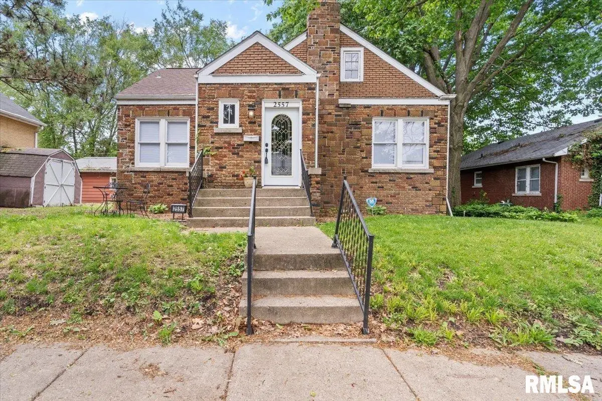 2557 S 6th Street, Springfield, IL 62703-0000 - #1