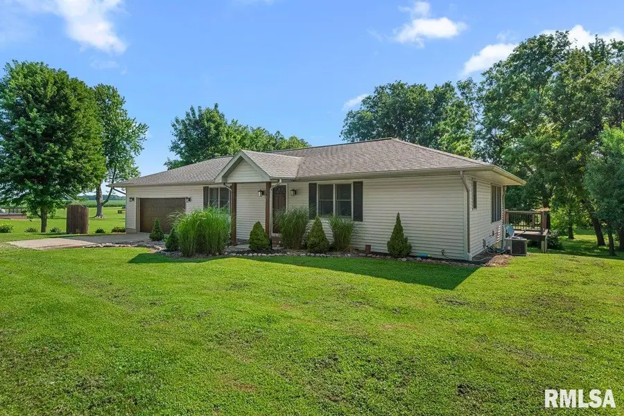 5710 Guest Road, Sherman, IL 62684 - #3