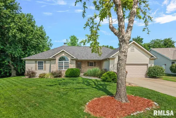 209 Huntington Road, Chatham, IL 62629