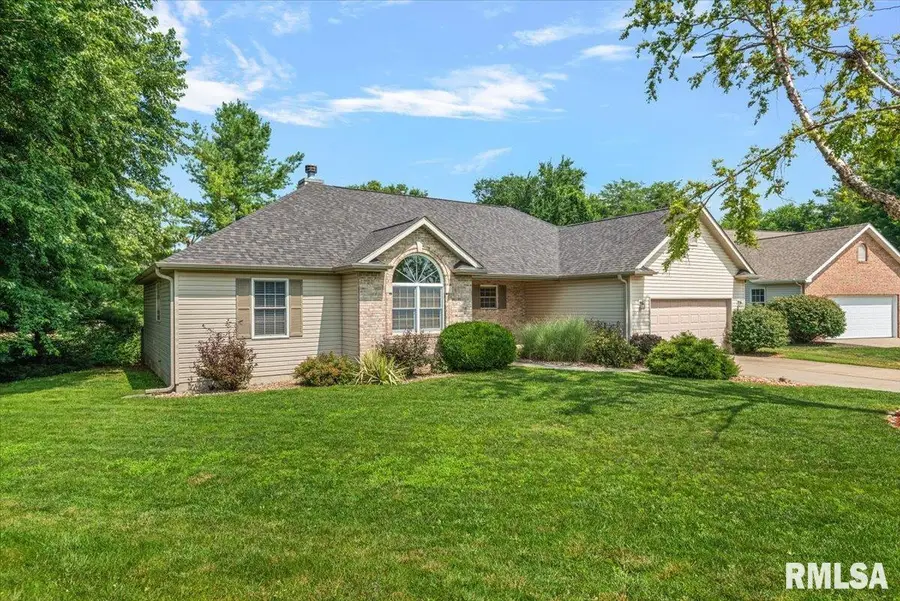 209 Huntington Road, Chatham, IL 62629 - #2