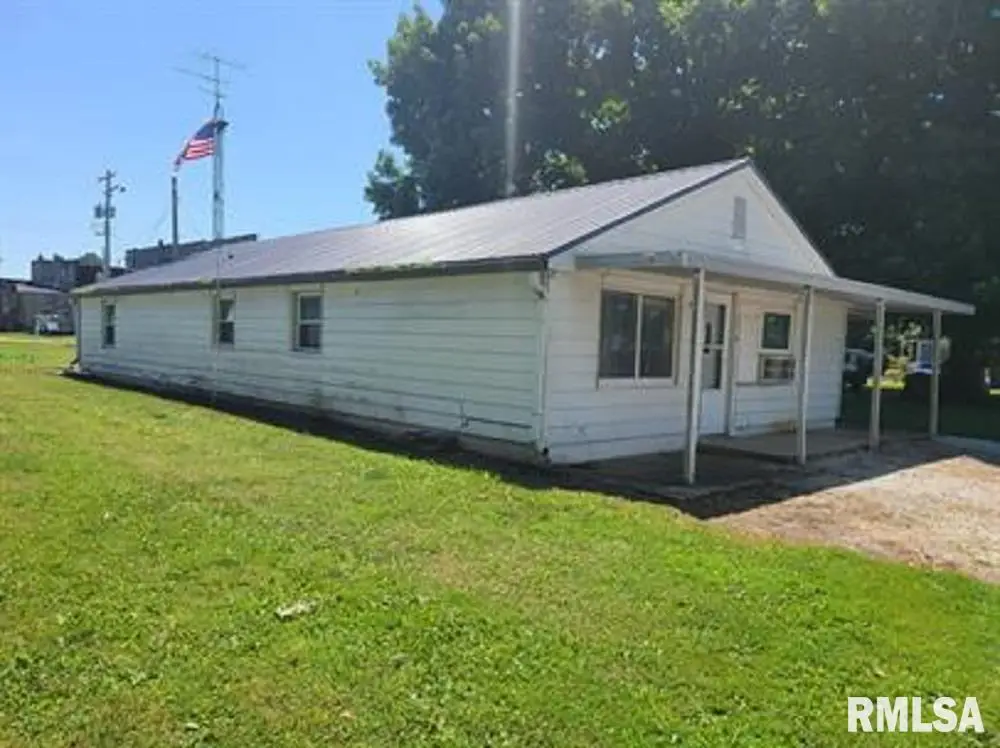 225 S Jackson Street, Blandinsville, IL 61420 - #1