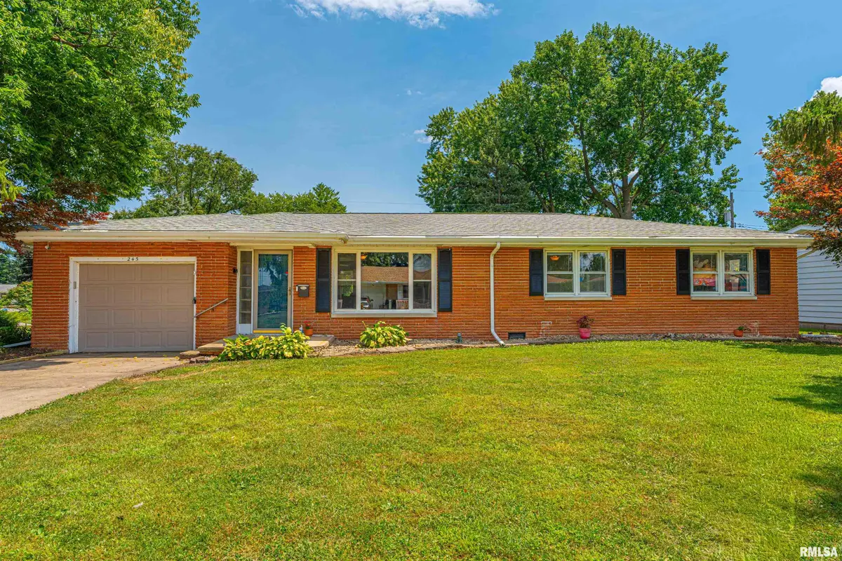 245 Regent, Lincoln, IL 62656 - #1