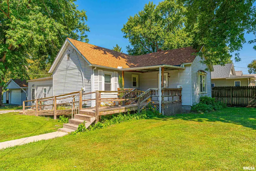 701 Palmer Avenue, Lincoln, IL 62656 - #2