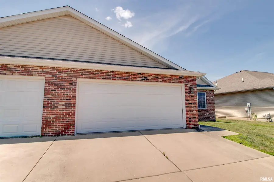 2909 Sandy Lane, Springfield, IL 62711 - #3