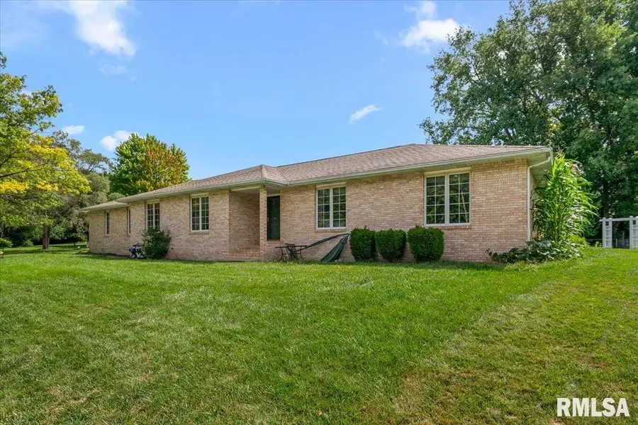 2538 Shawnee Drive, Springfield, IL 62702 - #2